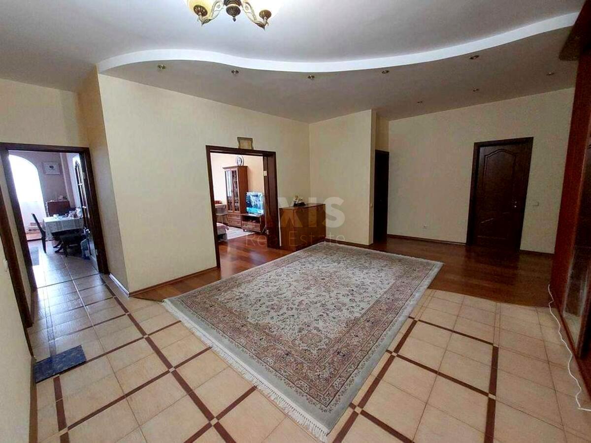 3k apartment vul. Sribnokil's'ka 14А614654