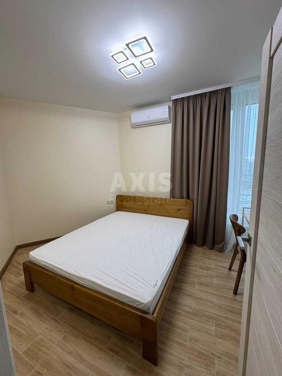2к квартира ул. Драгоманова 31А4
