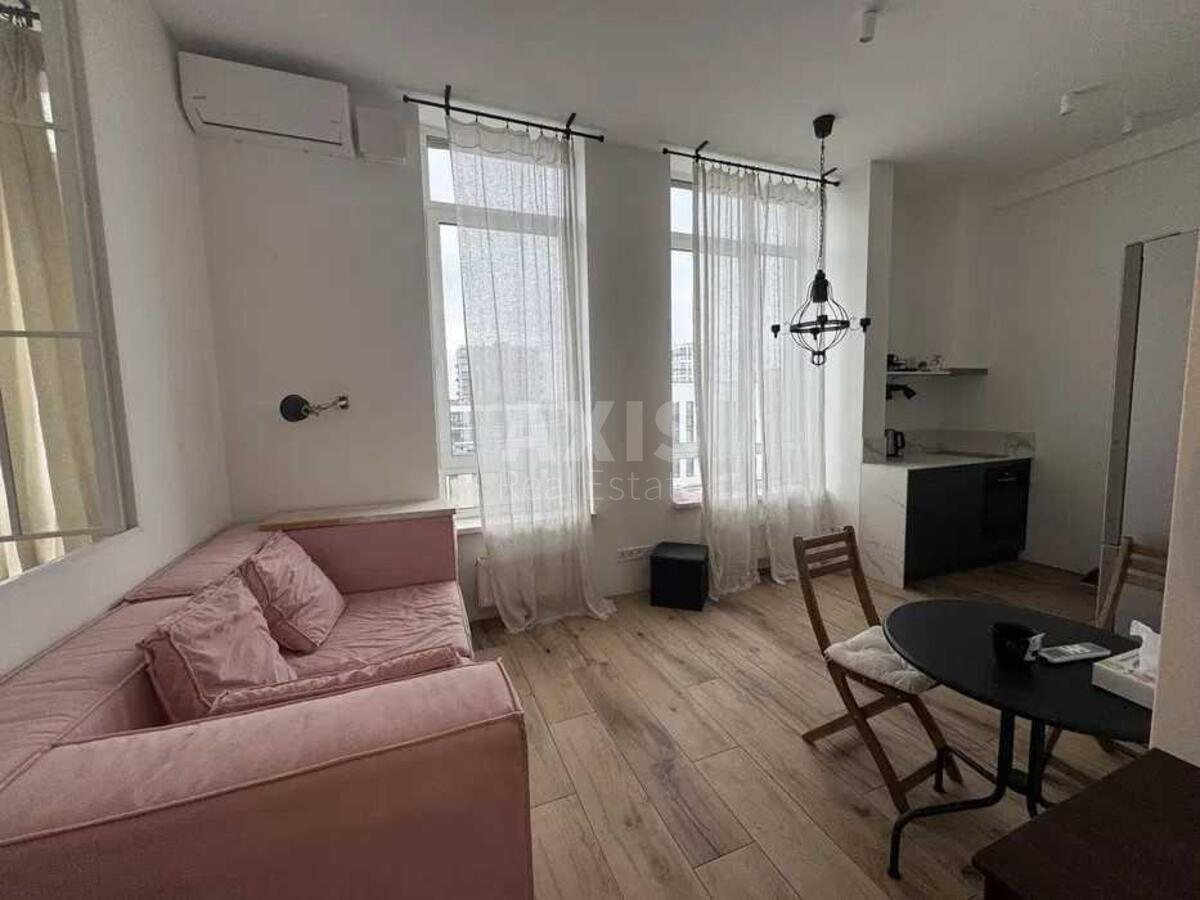 1k apartment vul. Saljutna 2Б608280