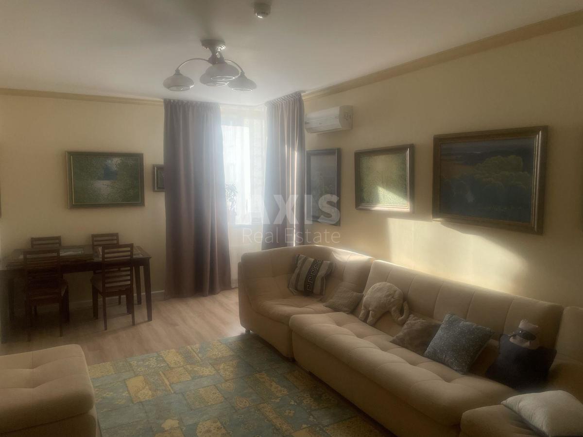 3k apartment vul. Myhajla Maksymovycha 3Г0
