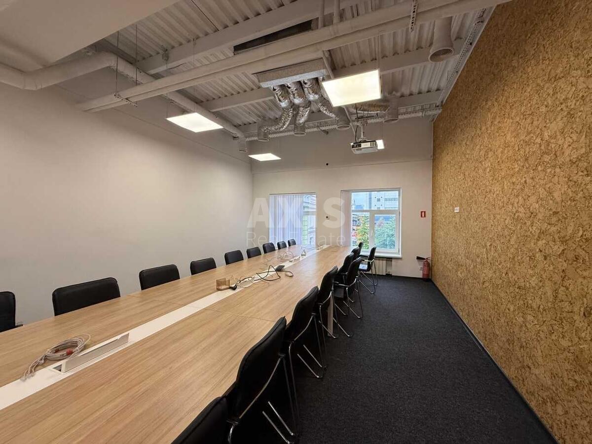 Office vul. Gajdara 58/10, 261m2611540