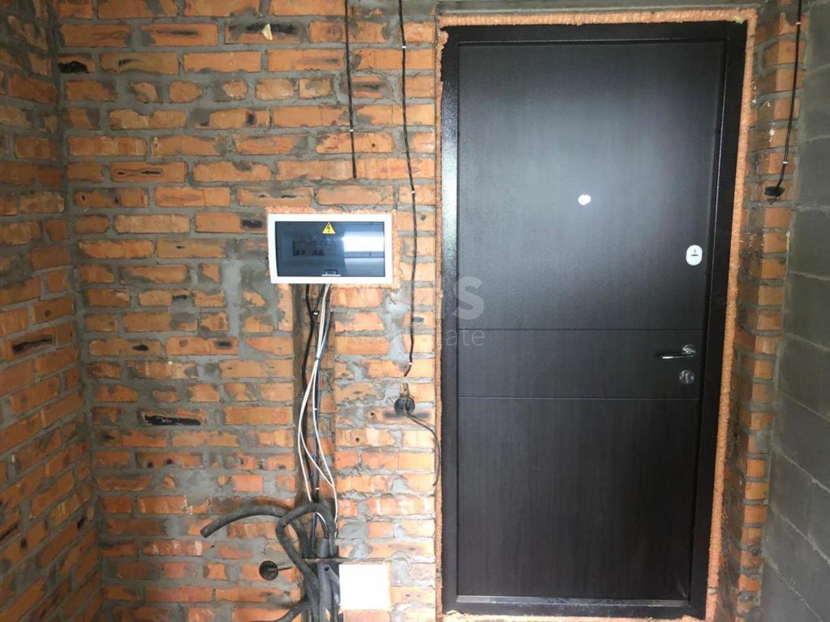 1k apartment vul. Sverstjuka Jevgena 42