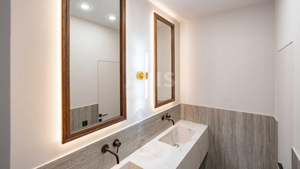Office vul. Bul'varno-Kudrjavs'ka 15, 171m211