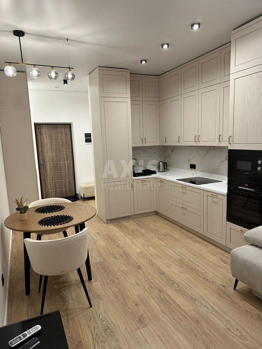 1k apartment vul. Bul'varno-Kudrjavs'ka 17Б0