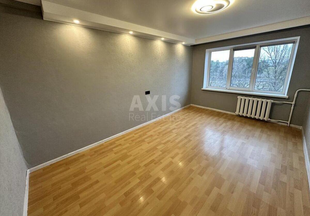 2к квартира бул. Перова 102