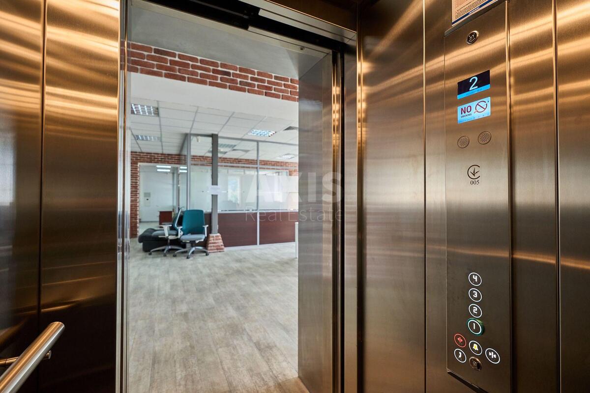 Office vul. Shmidta Otto 6, 1084m2527477