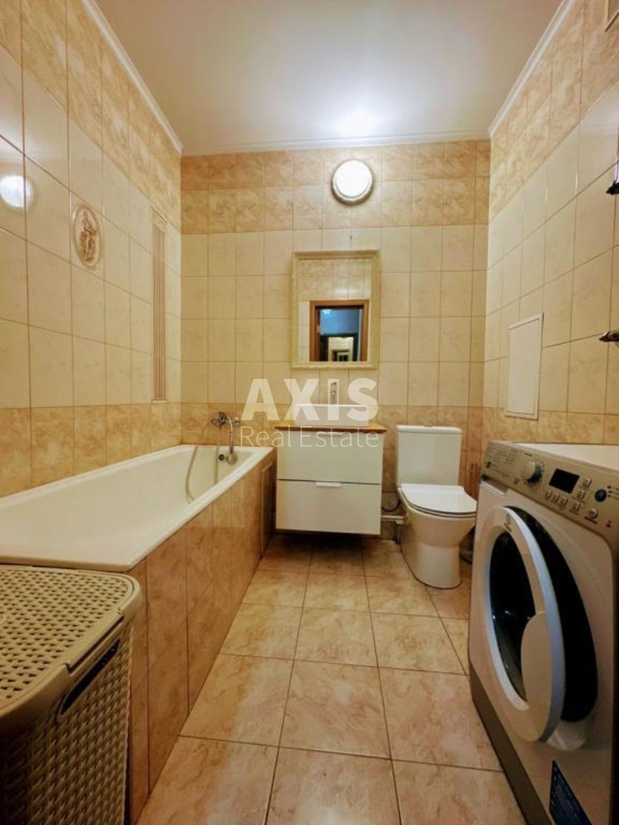1k apartment vul. Voskresens'ka 12в3