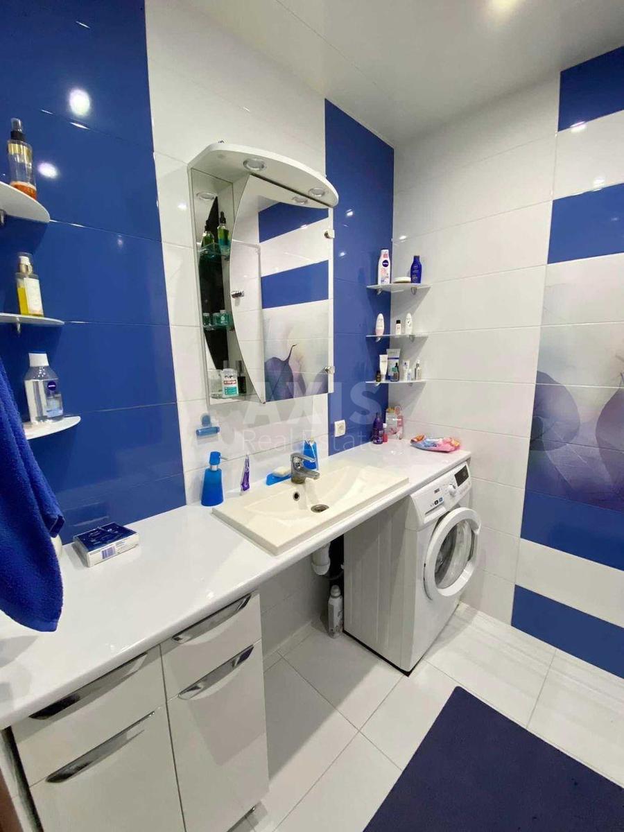 3k apartment vul. Zdolbunivs'ka 1316