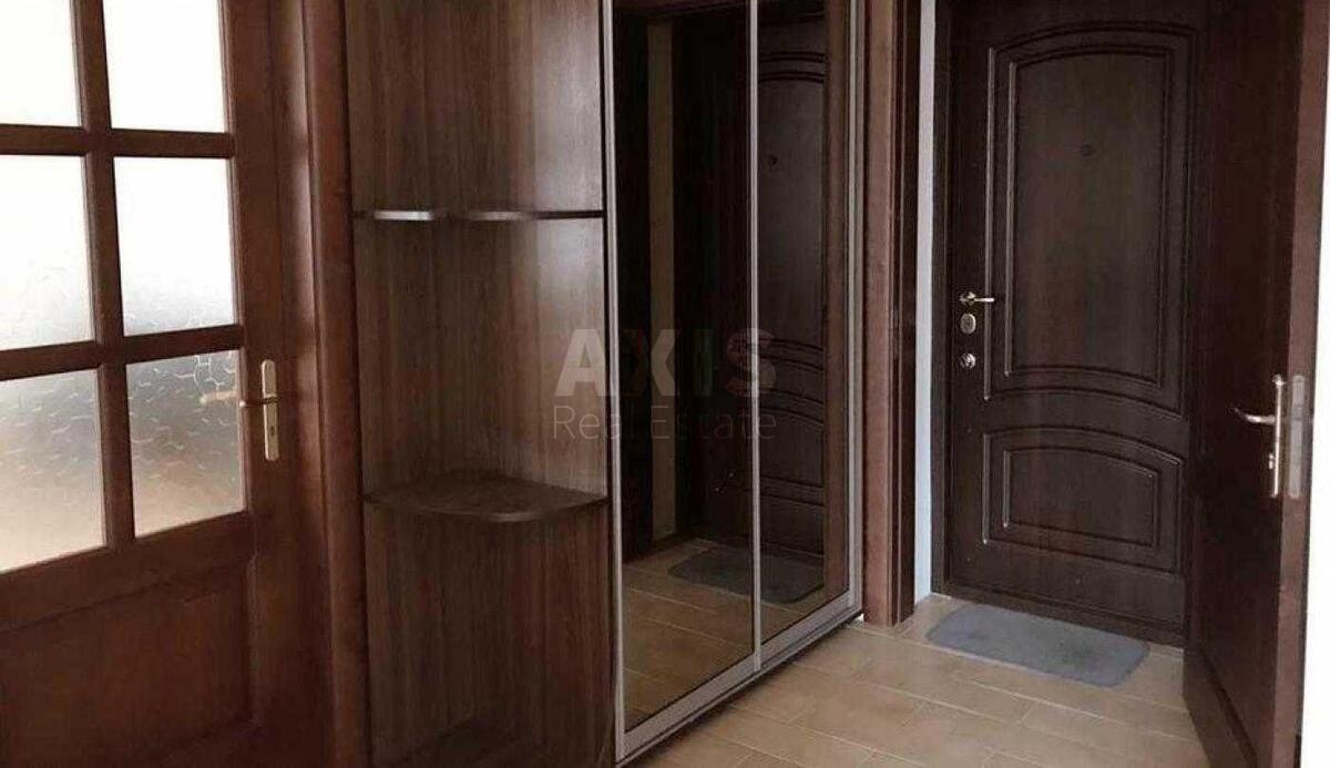 2к квартира ул. Жилянская 30А4