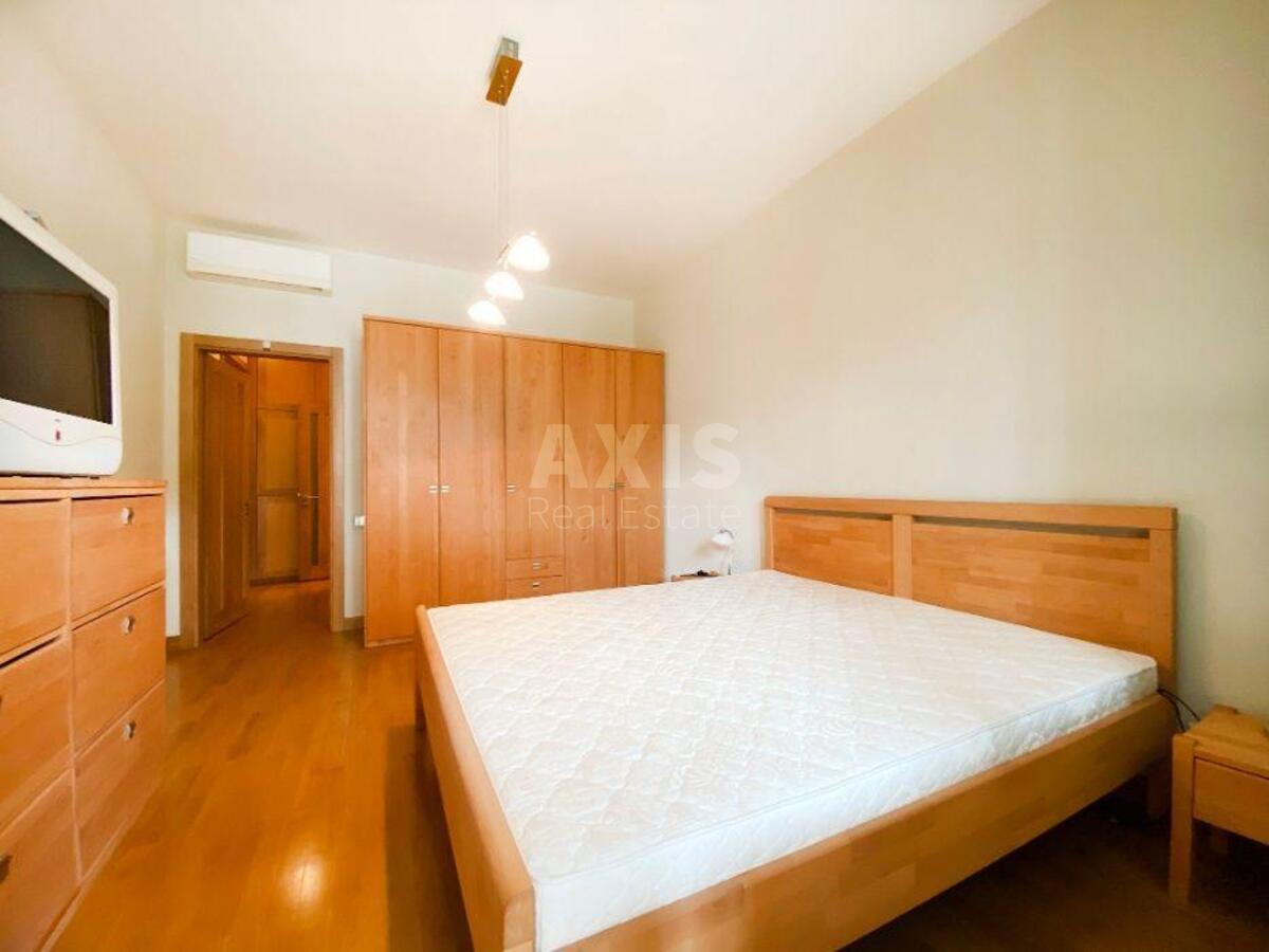 4k apartment vul. Irynyns'ka 5/245
