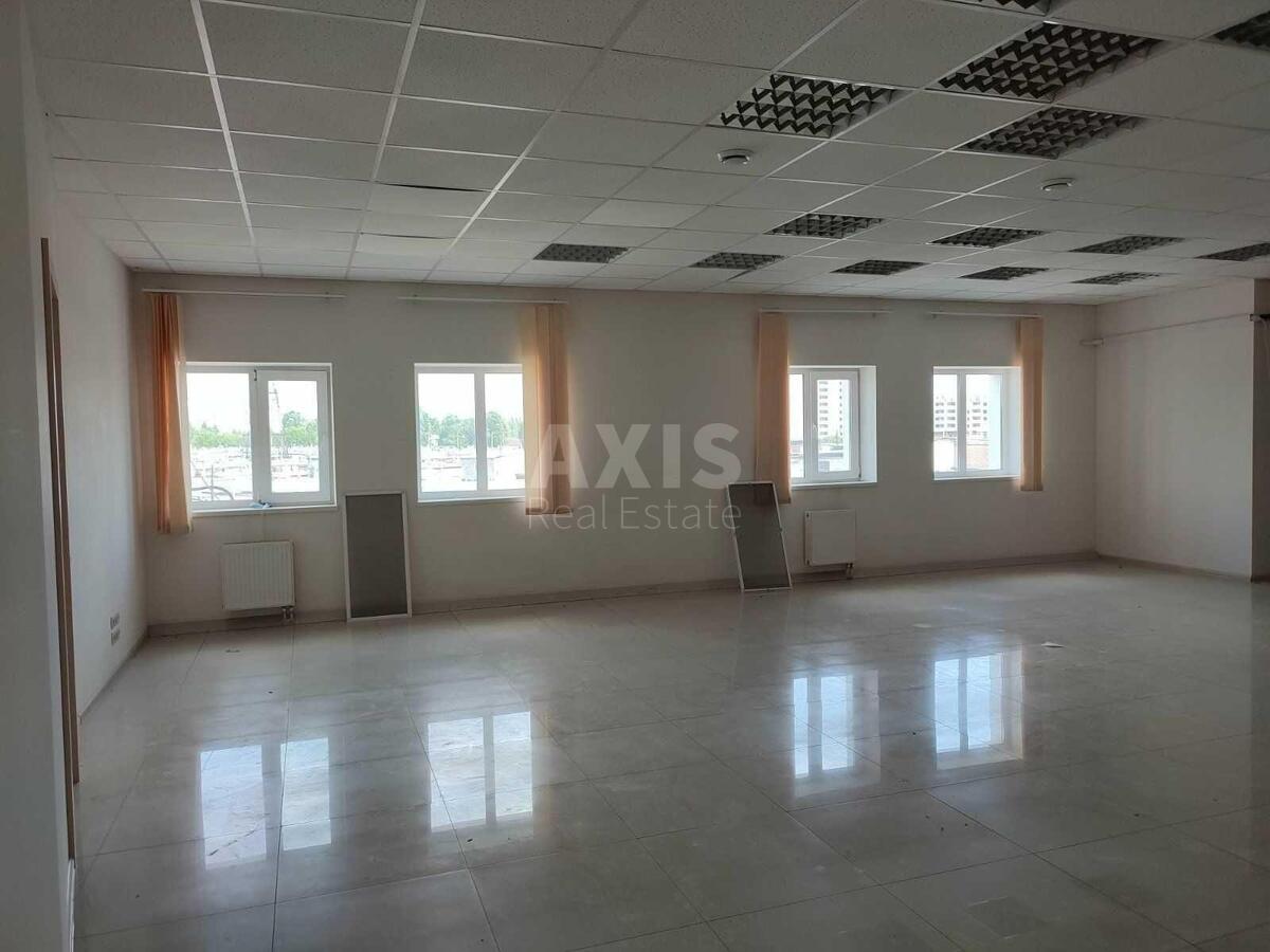 Office vul. Berezhans'ka 12Б, 387m2594500