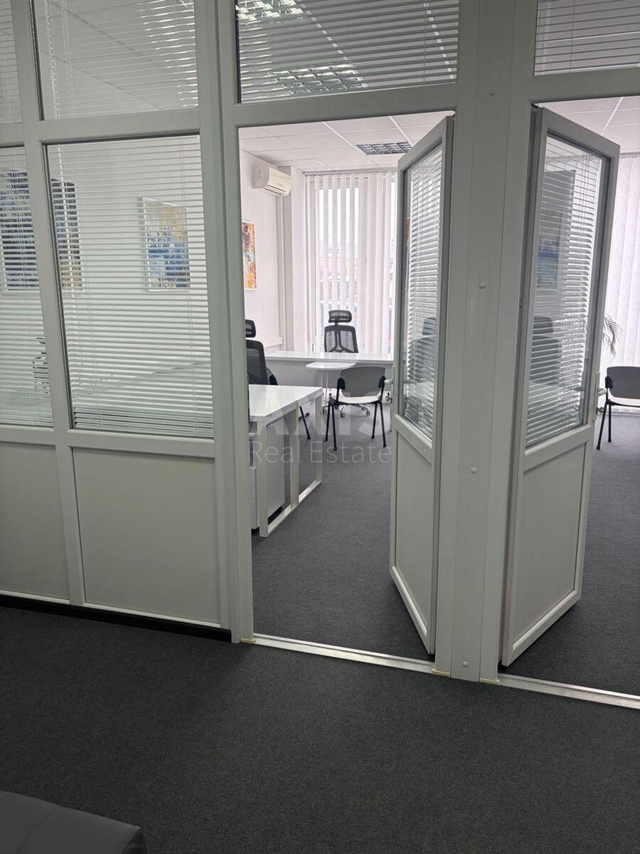 Office vul. Esplanadna 20, 58m26343111