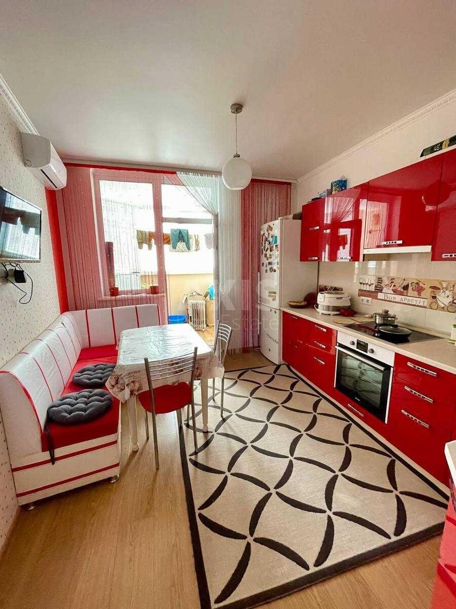 1k apartment vul. Oleny Pchilky 8