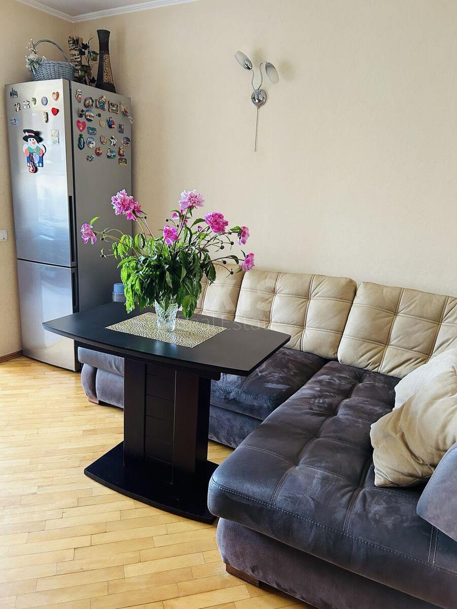 3k apartment pr-t Grygorenka Petra 5584594