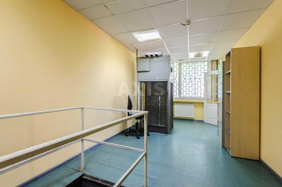 Office bul. Druzhby Narodiv 38, 79m2