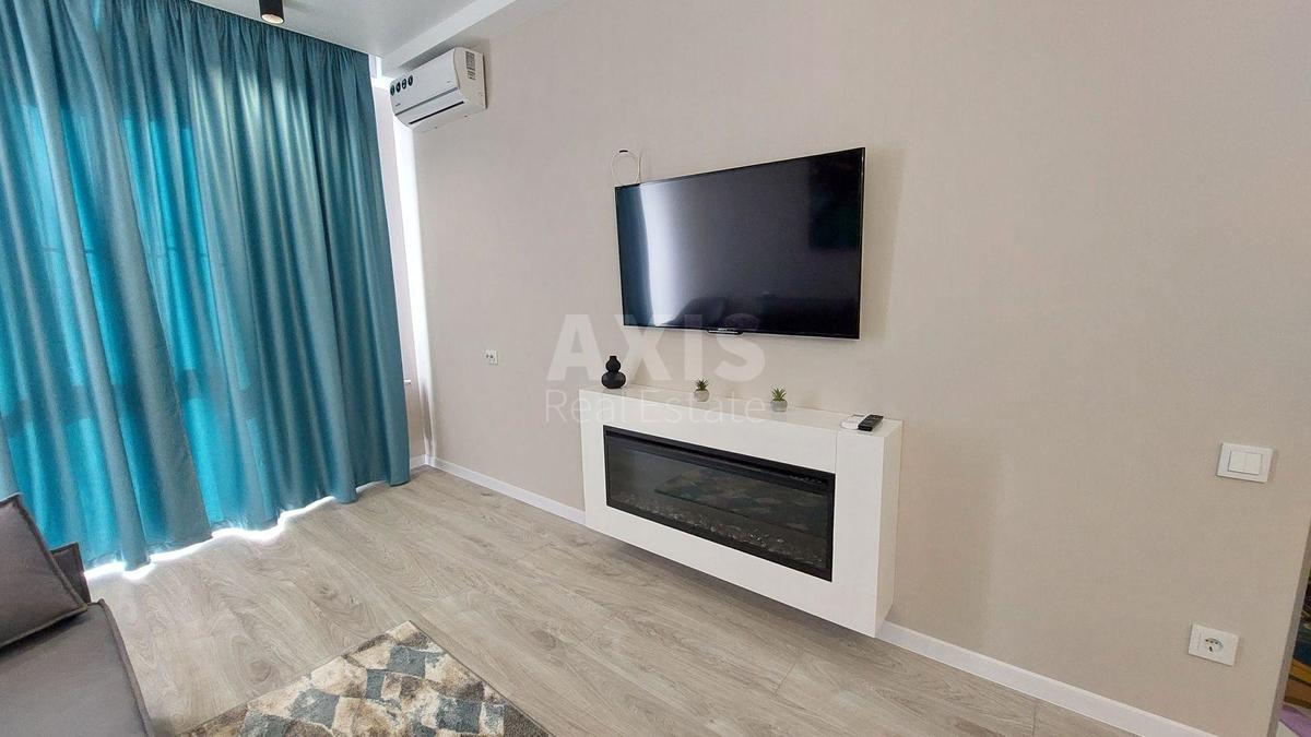 2k apartment vul. Myhajla Maksymovycha 242