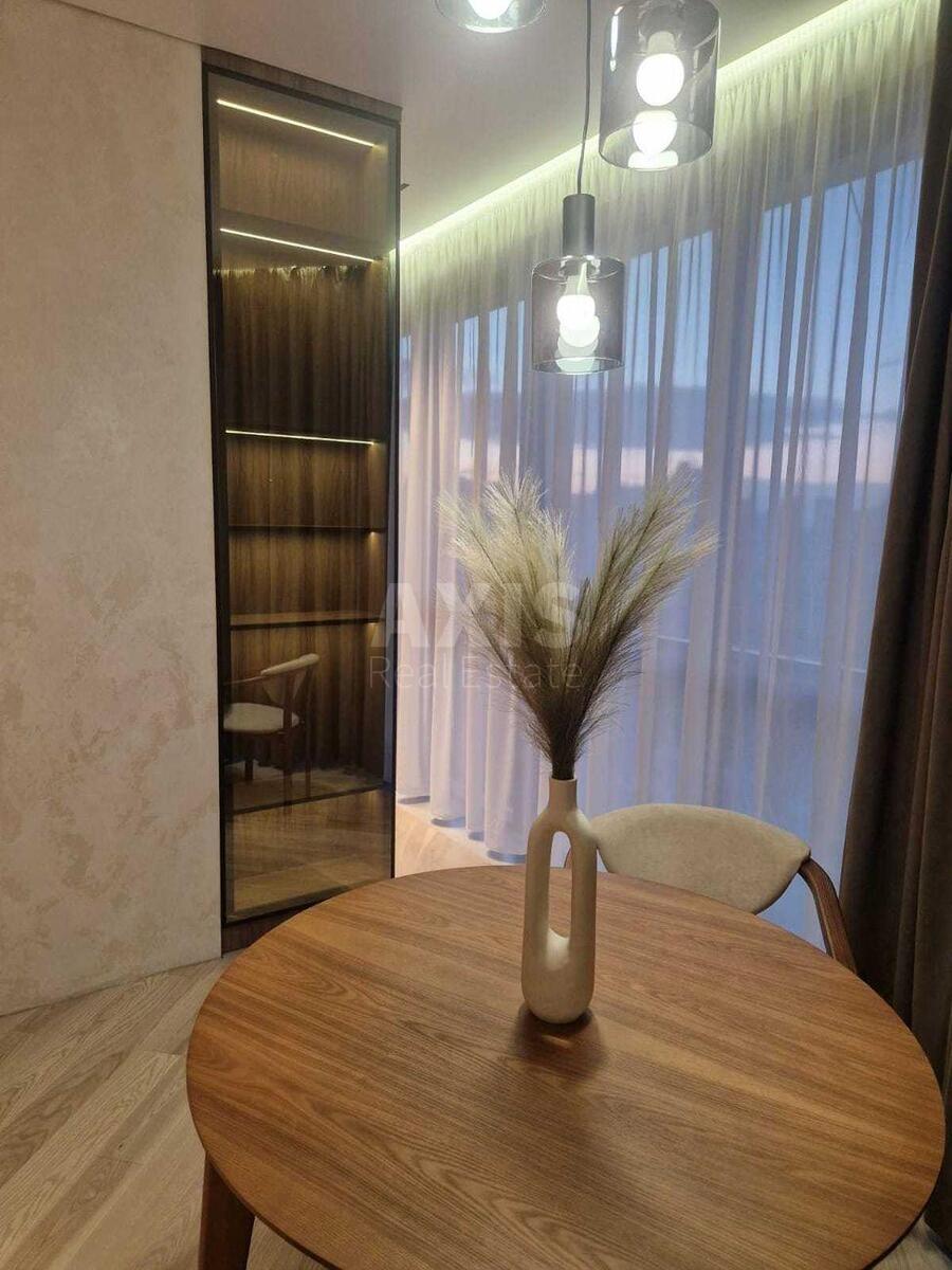 2k apartment vul. Dragomyrova Myhajla 14А0