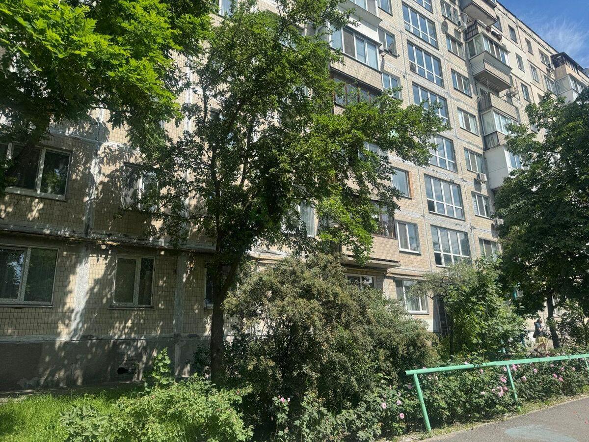 2k apartment vul. Miljutenka 23