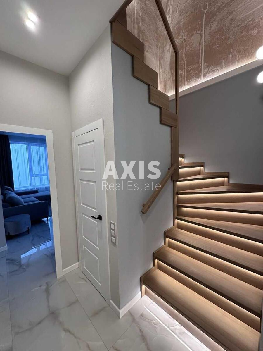 3k apartment vul. Barbjusa Anri 28А3