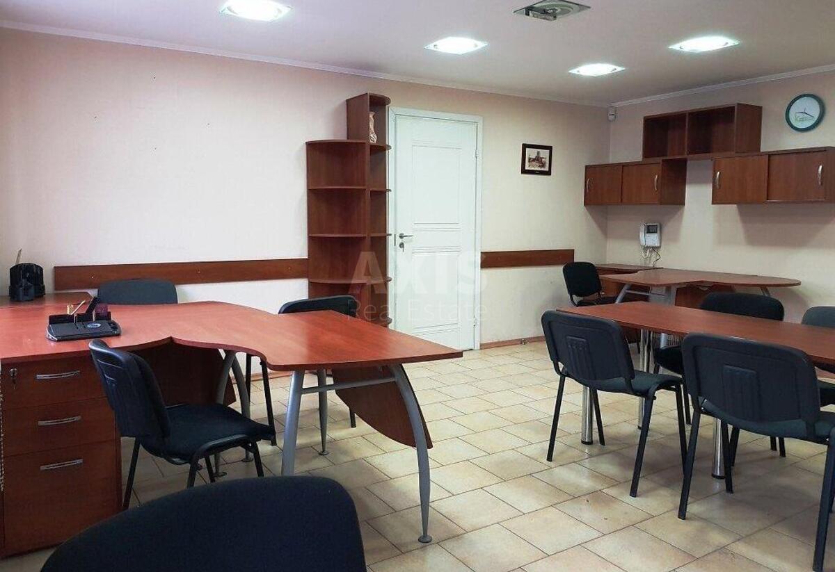 Office vul. Mechnykova 7, 45m25