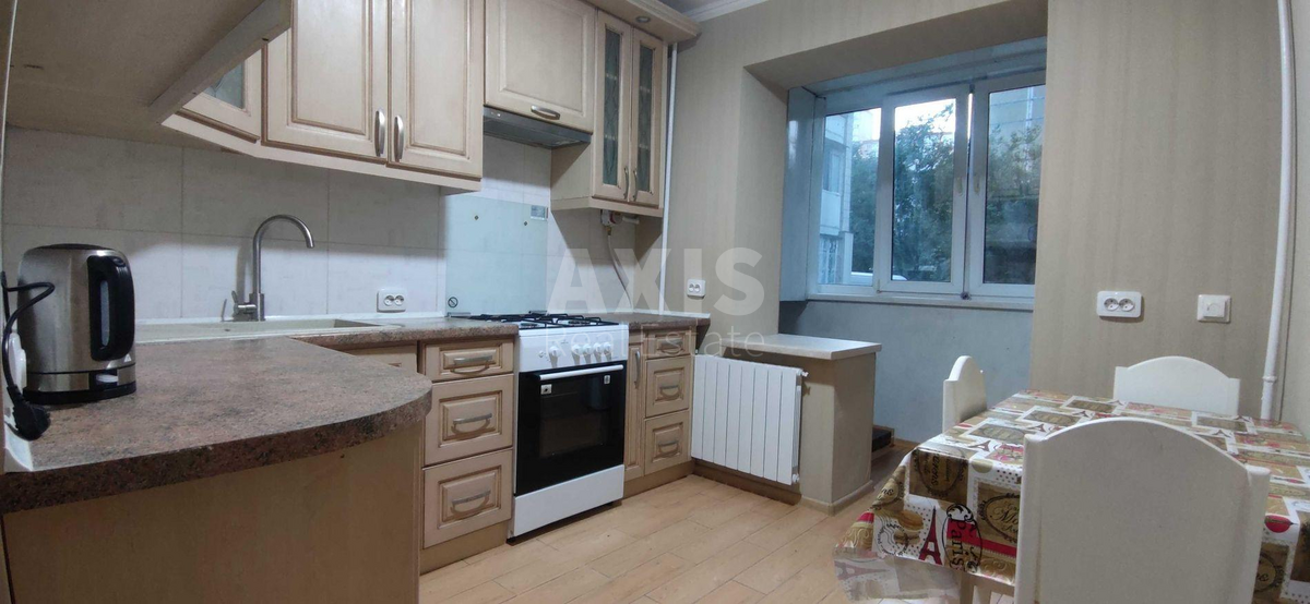 3k apartment vul. Dobrohotova Akademika 15