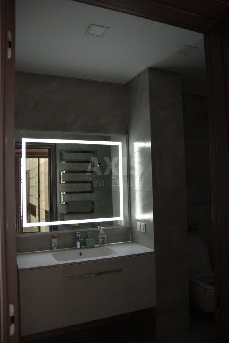Office vul. Dmytrivs'ka 75, 115m23