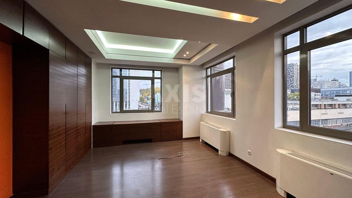 Office vul. Velyka Vasyl'kivs'ka 72, 170m27