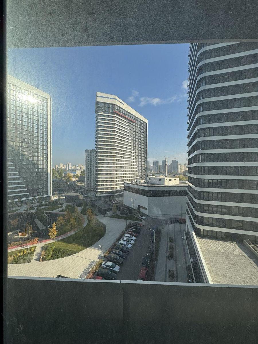 3k apartment nab. Dniprovs'ka 15Ж6