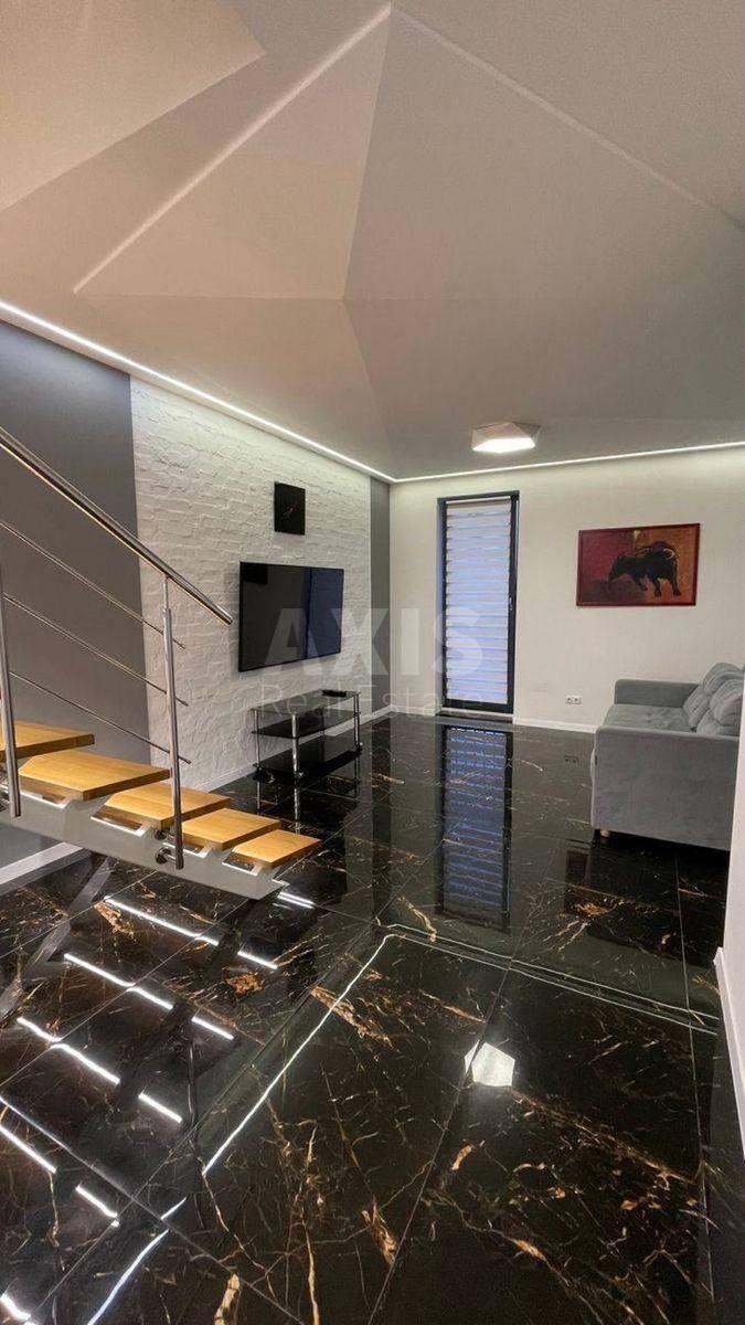 4k apartment doroga Naberezhno-Rybal's'ka 3