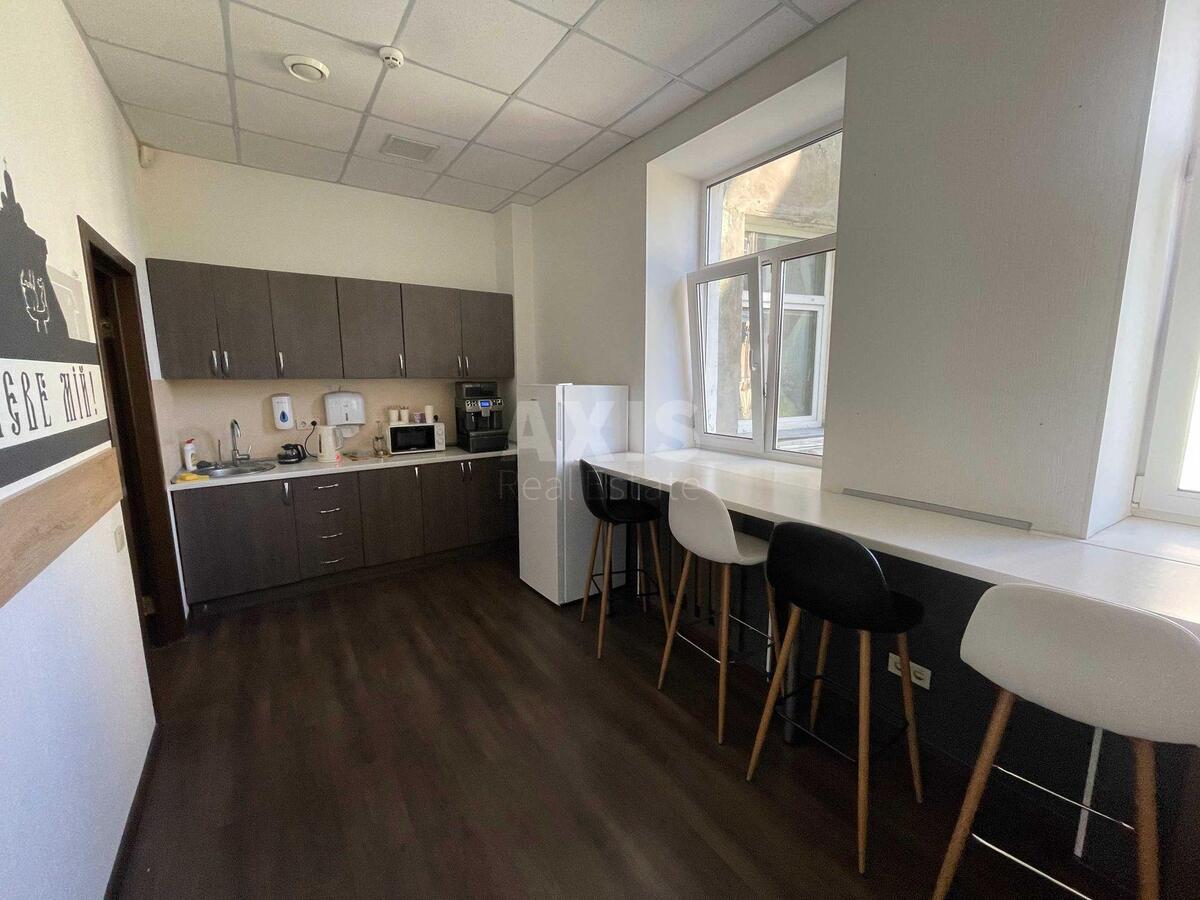 Office vul. Volodymyrs'ka 11, 29m2601574