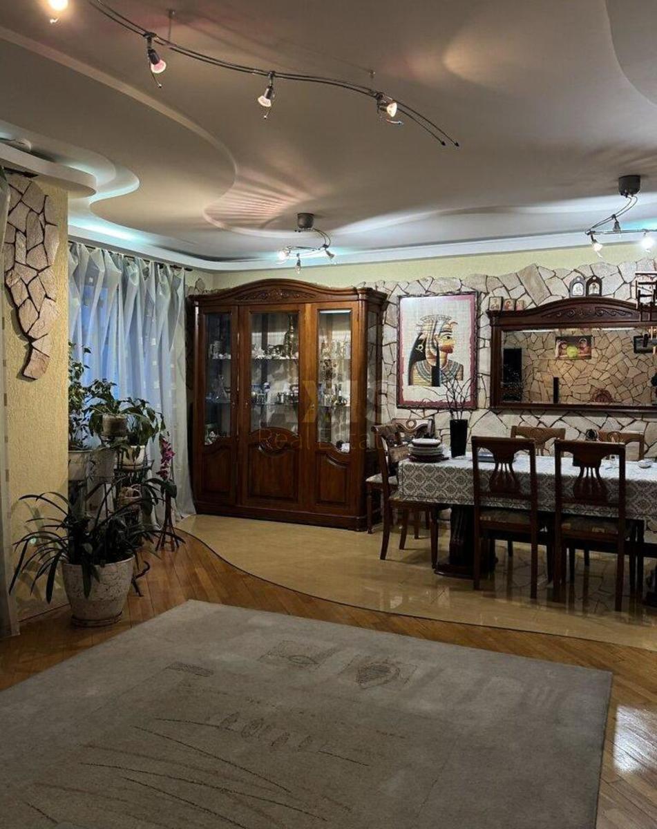 4k apartment pr-t Bazhana Mykoly 26452261
