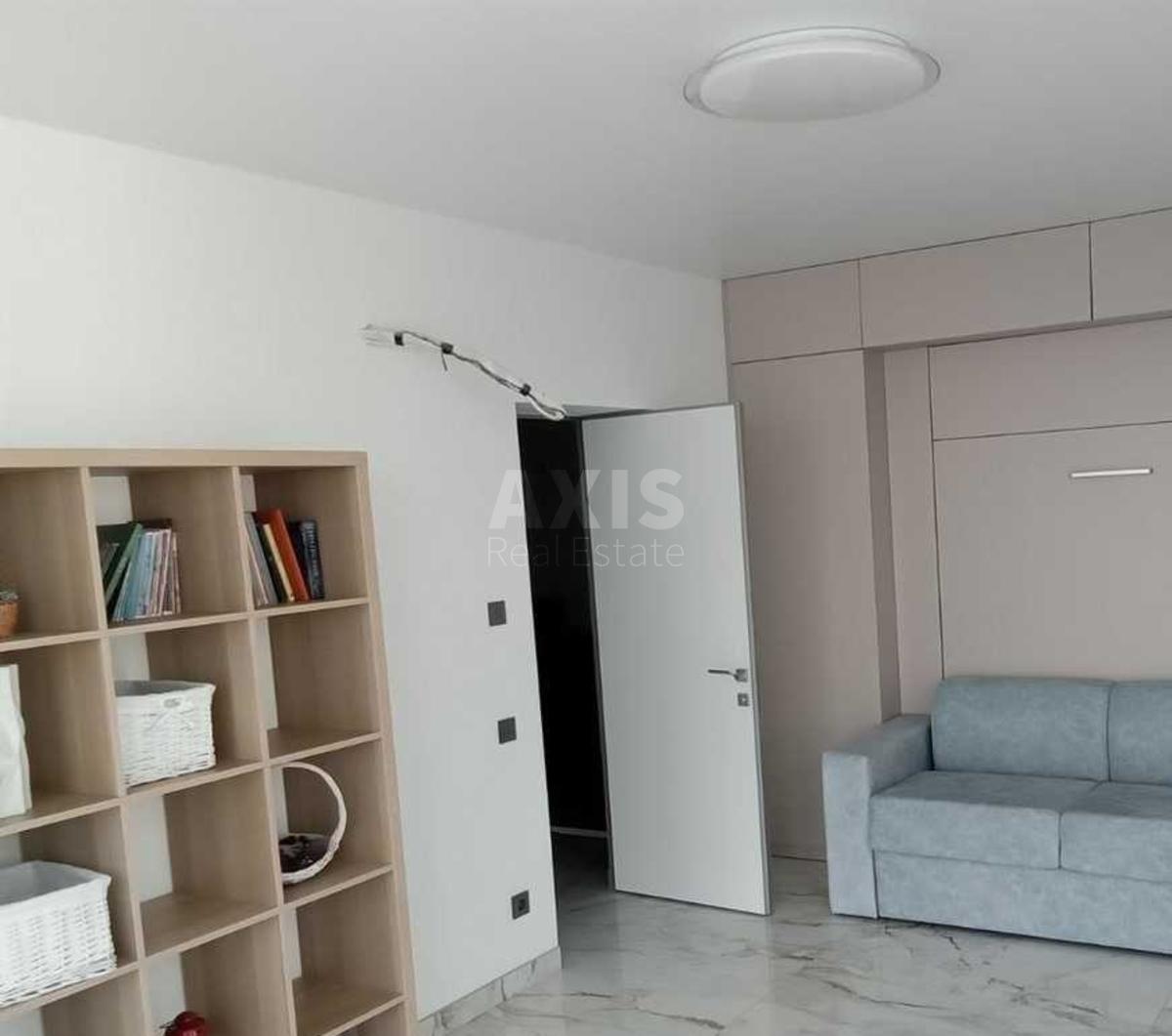 3k apartment vul. Nyzhn'okljuchova 143