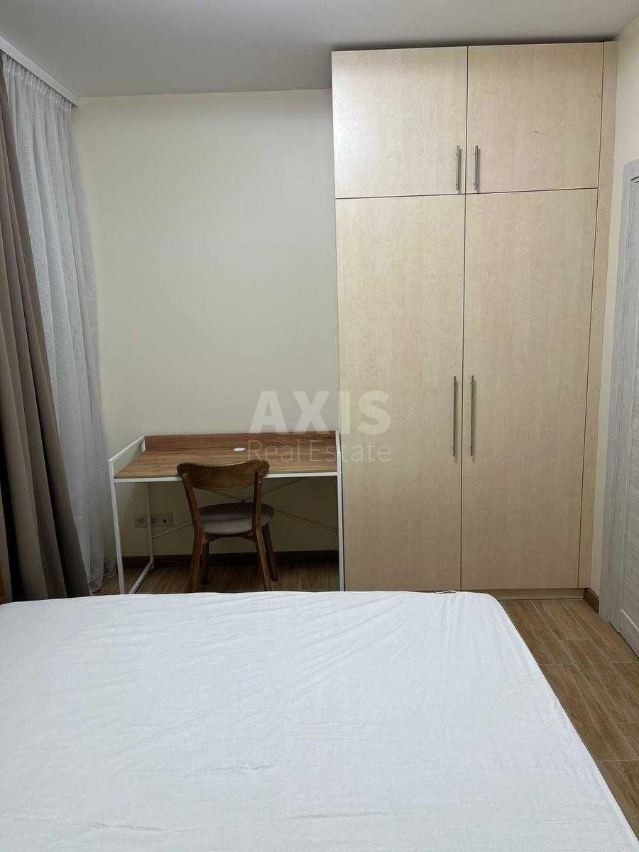 2к квартира ул. Драгоманова 31А5