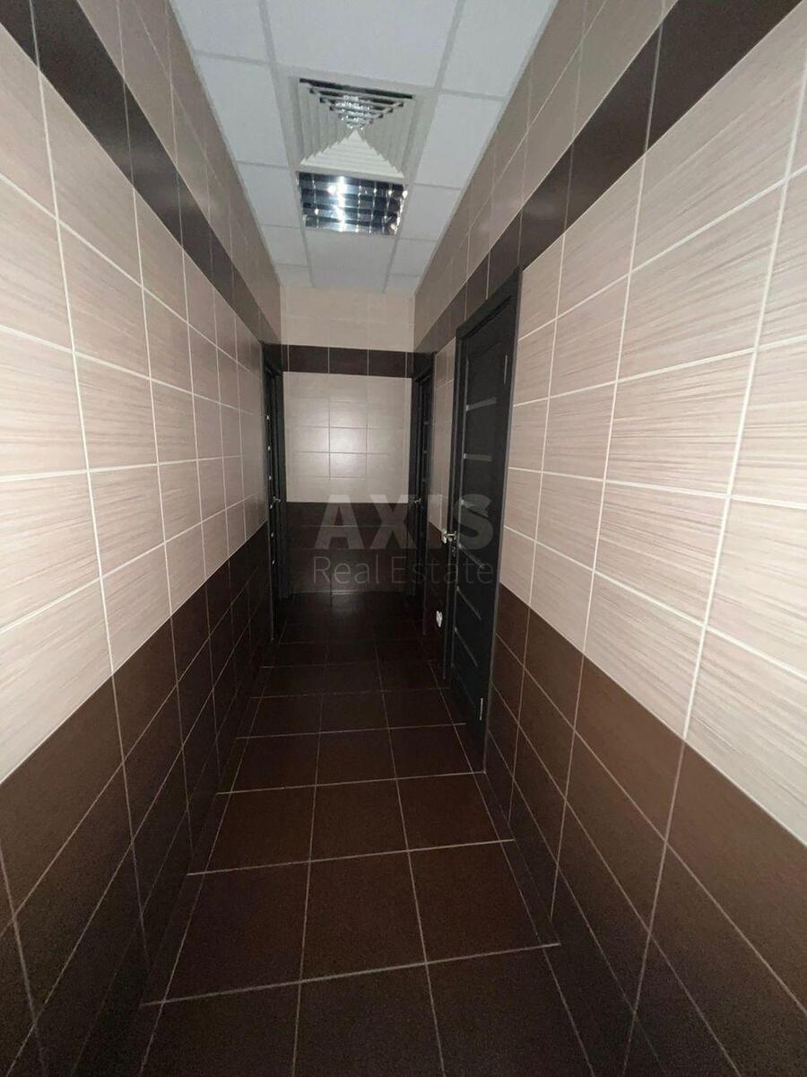 Office vul. Jevgena Konoval'cja 36Д, 470m2609512