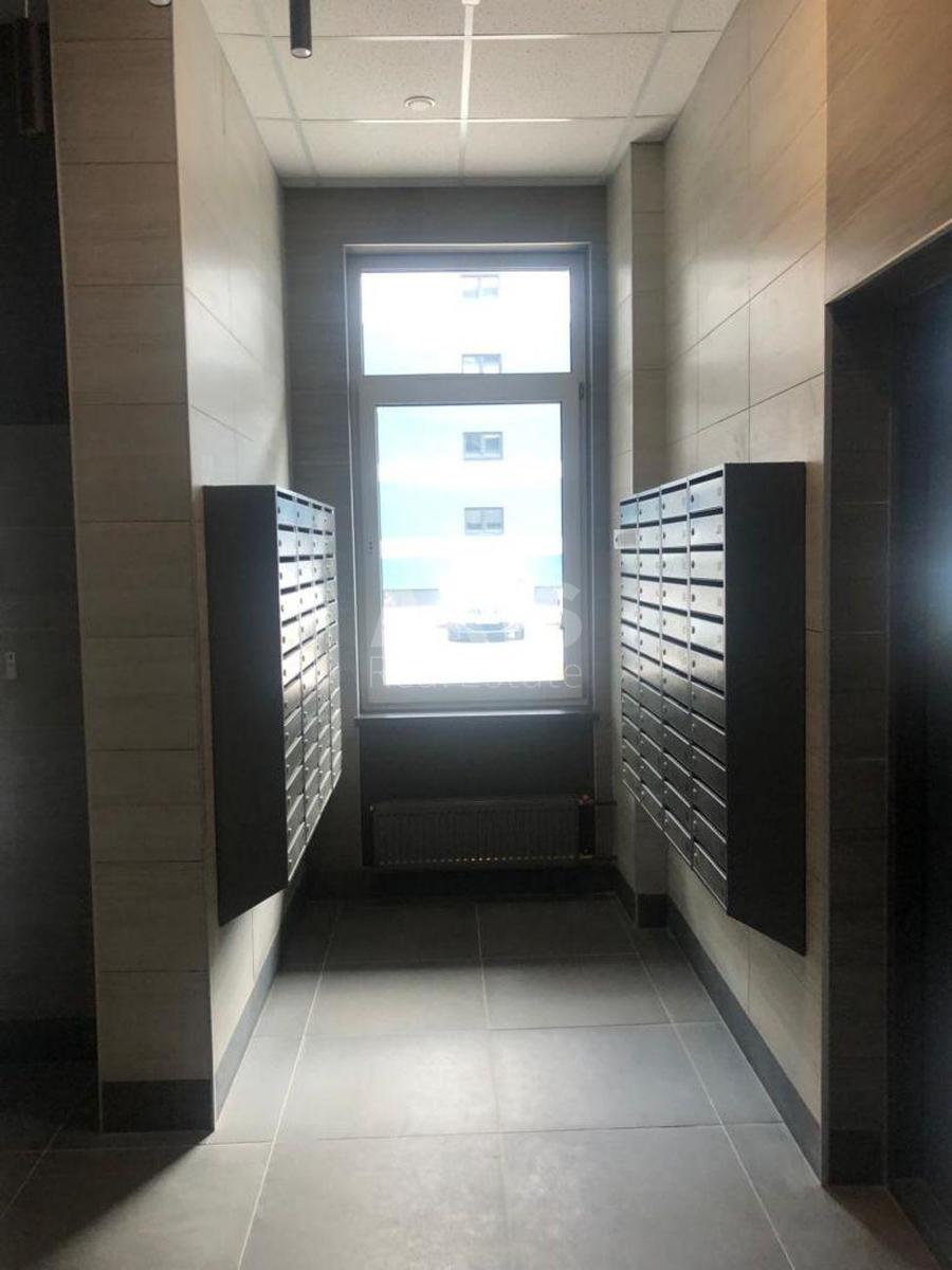 1k apartment vul. Sverstjuka Jevgena 43