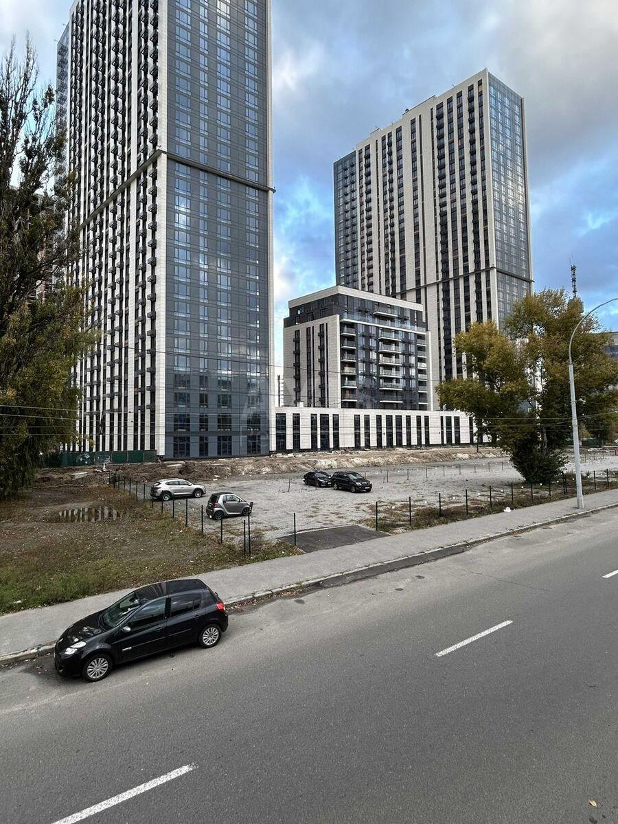 Объект сервиса ул. Заболотного Академика 3, 130м262570