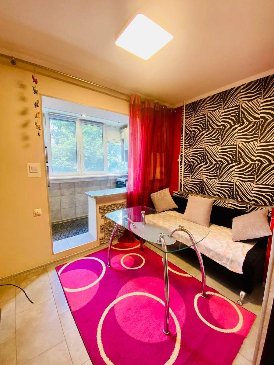 1k apartment vul. Kiprianova Akademika 42