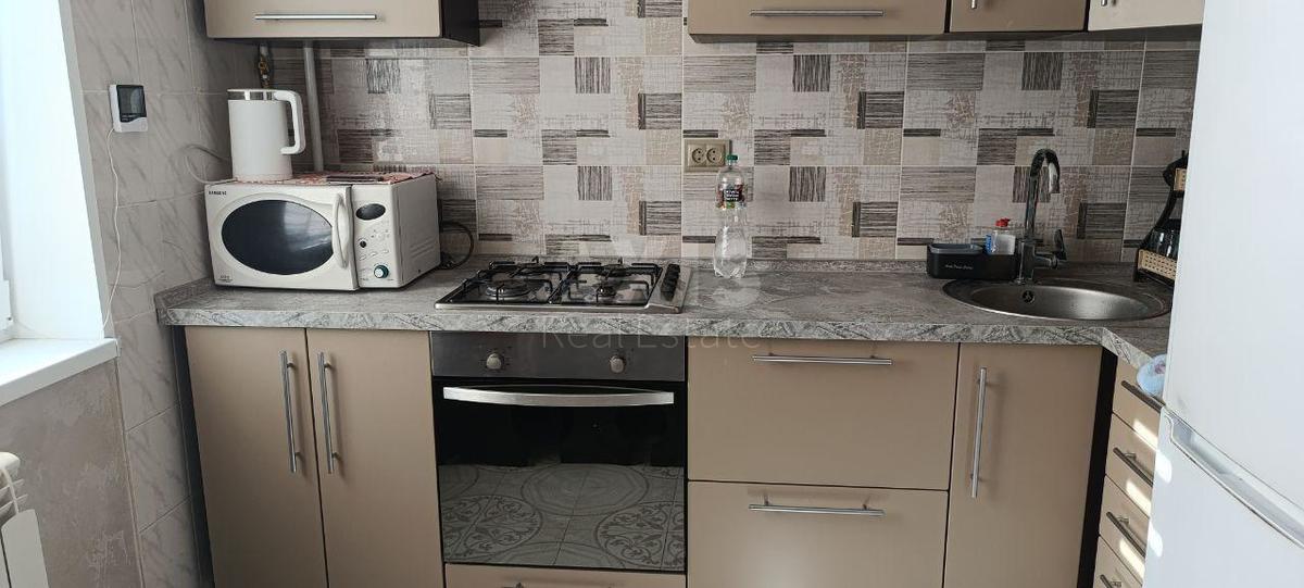 2k apartment vul. Vyshnjakivs'ka 4