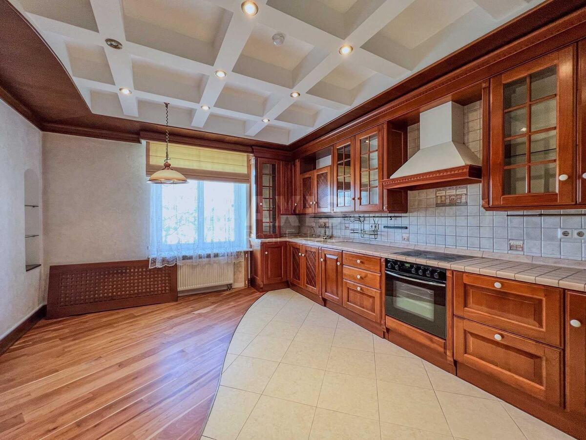 4k apartment vul. Mazepy Ivana 10615910