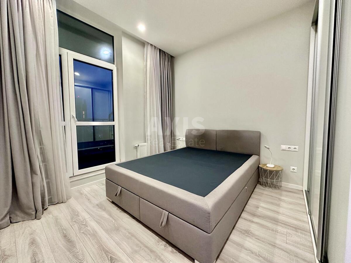 1к квартира ул. Джона Маккейна 7616021