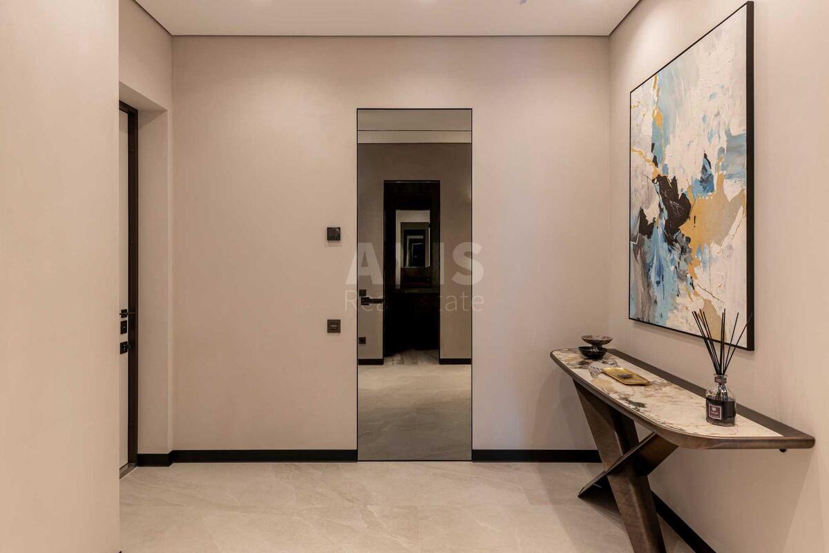 4k apartment vul. Dragomyrova Myhajla 1816