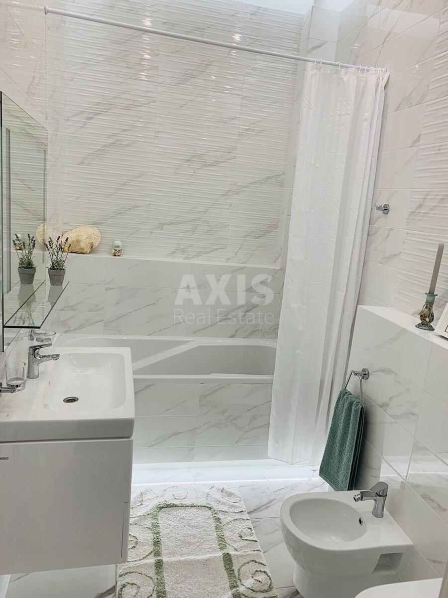 2k apartment vul. Pyrogova 1/35637015