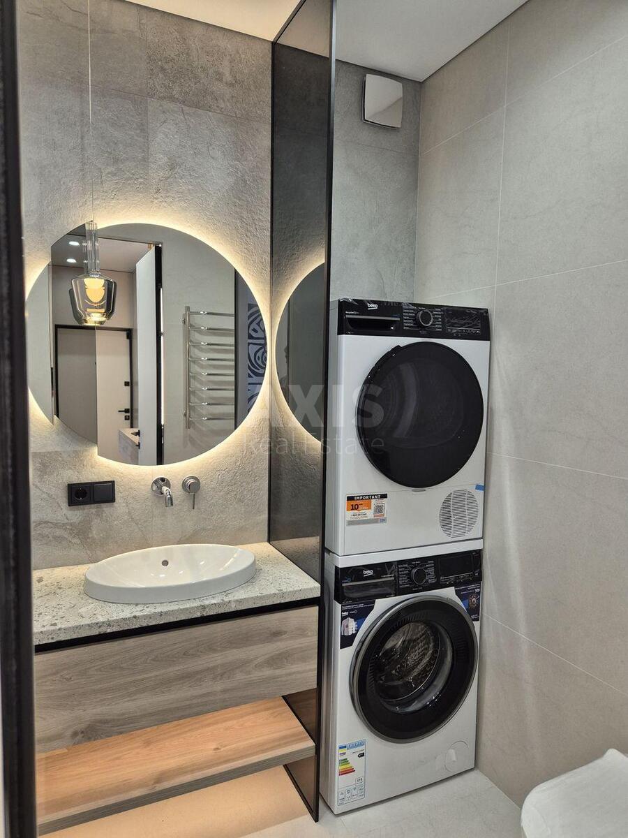 3k apartment vul. Saljutna 2Б584856