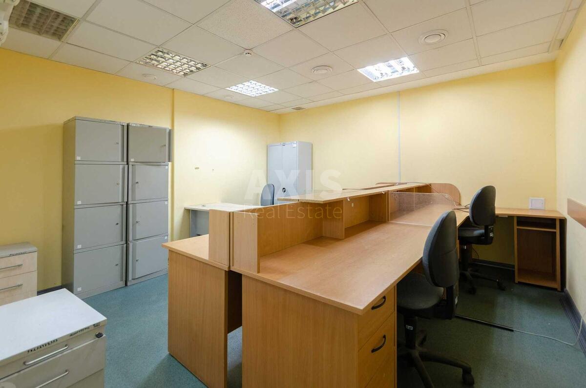 Office bul. Druzhby Narodiv 38, 114m20