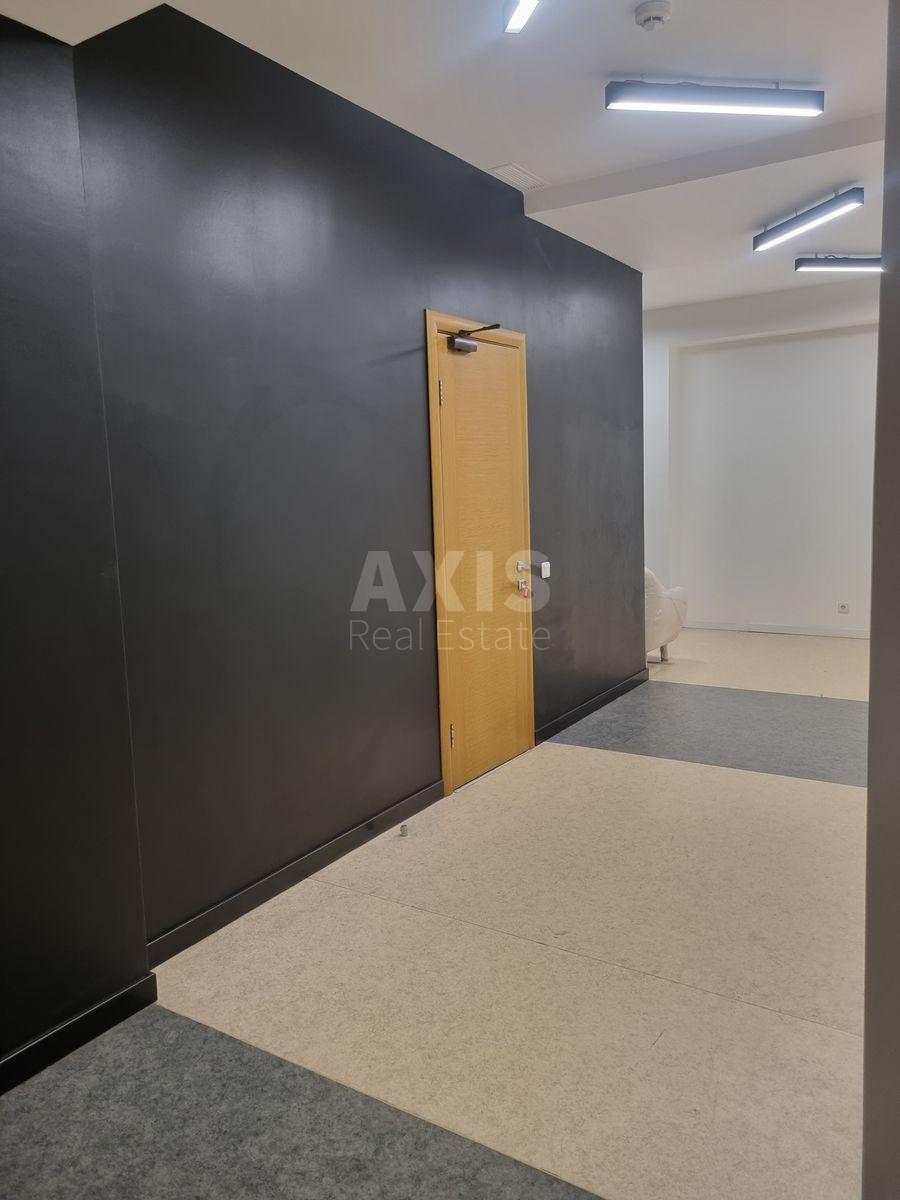 Office vul. Brajchevs'kogo Myhajla 22, 205m22