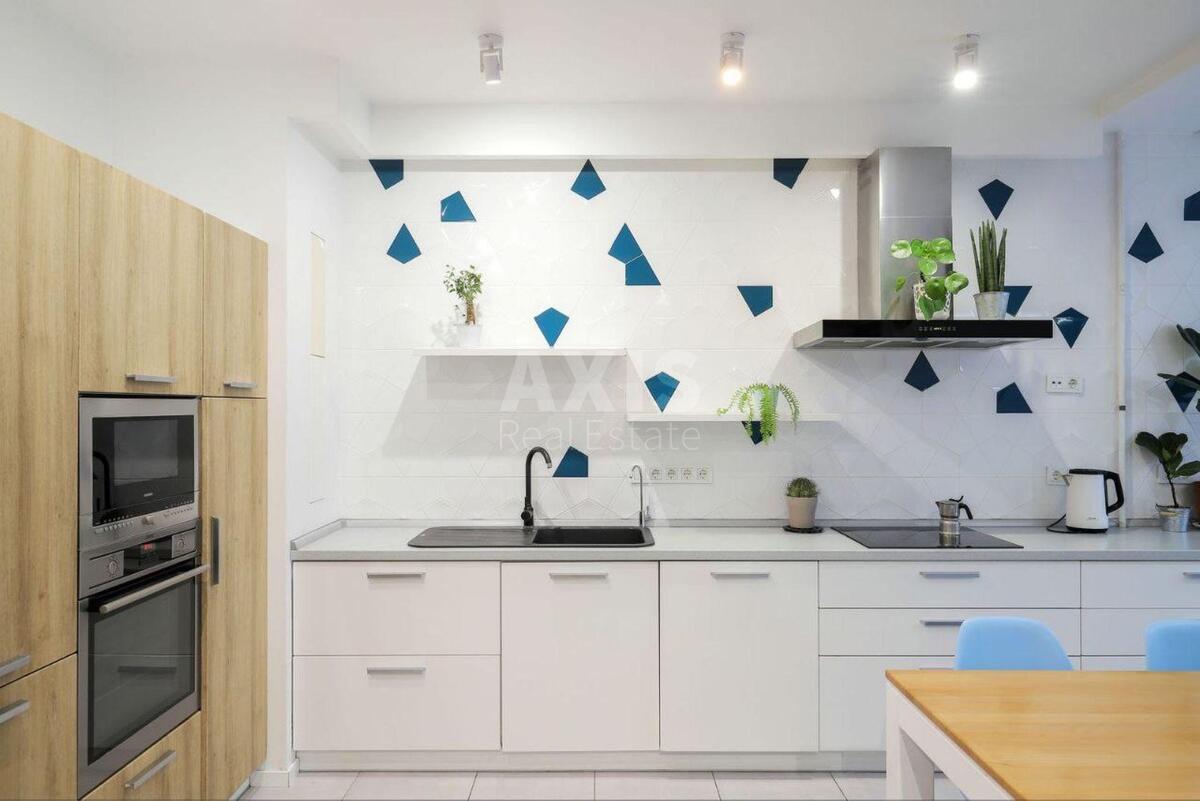 3k apartment vul. Metrologichna 109А
