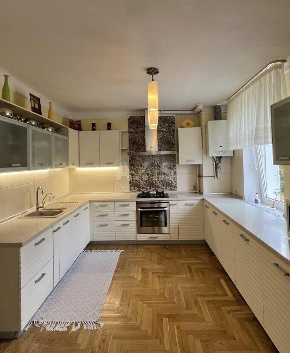 Дoм ул. Паустовского, 486м2, город Киев630770