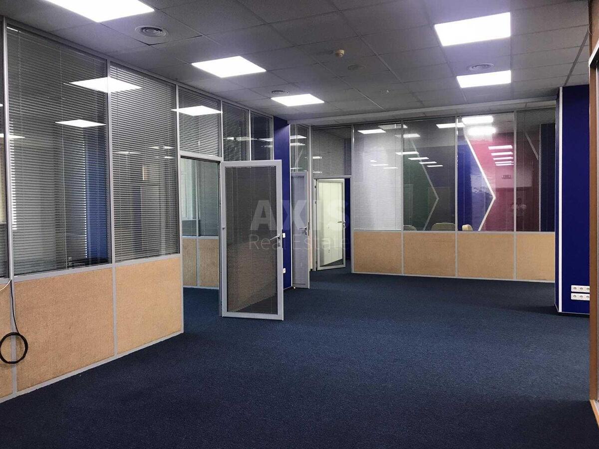 Office vul. Illins'ka 8, 2000m2588643