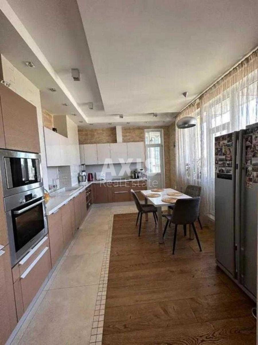 3k apartment vul. Barbjusa Anri 37/11