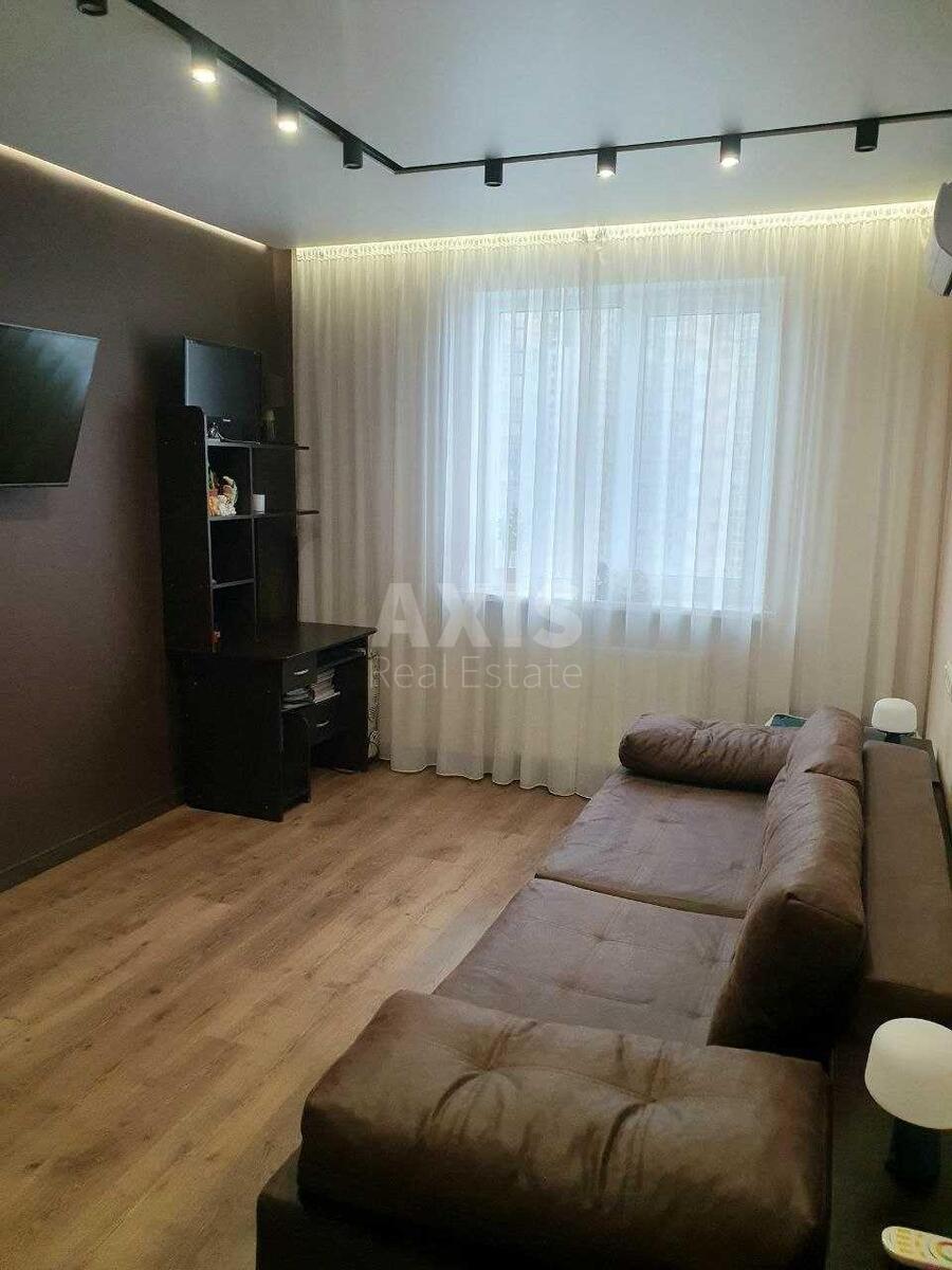 2k apartment vul. Sim'i' Kul'zhenkiv 333